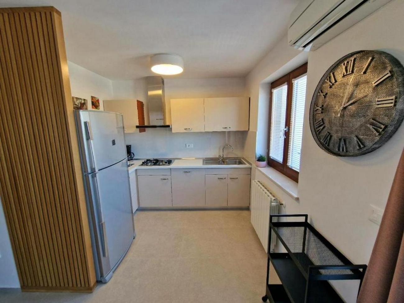 Apartment With A Parking Space - 7185 Rovinj